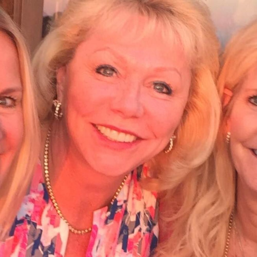 Meet your Posher, Lorrie
